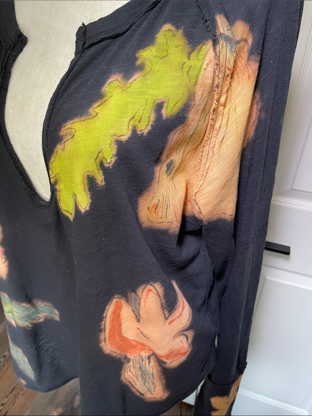 Free People Black Floral V Neck Long-Sleeve Tunic Cotton Size XL - Picture 3 of 10